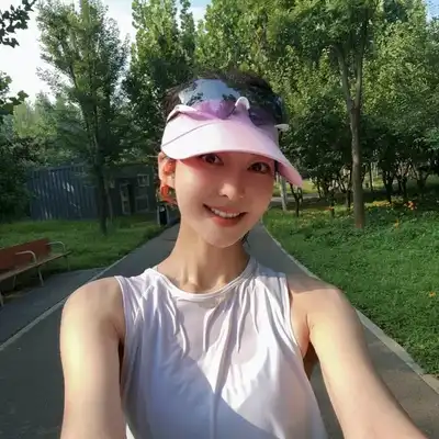 董成